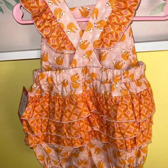 Ric Rac Ruffles - Picture 2 of 2